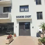 Апартаменти Stefaris 'sioukris Court' *
