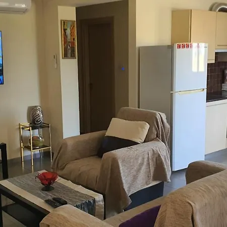 Stefaris 'sioukris Court' Apartment Larnaca