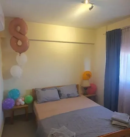 Stefaris 'sioukris Court' דירה