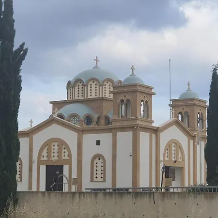 Апартаменти Stefaris 'sioukris Court'