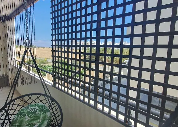 Stefaris 'sioukris Court' * Larnaca