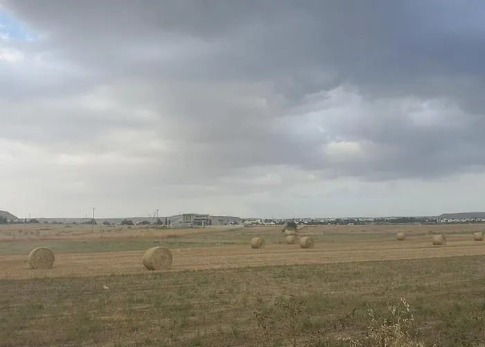 Stefaris 'sioukris Court' Appartamento Larnaca