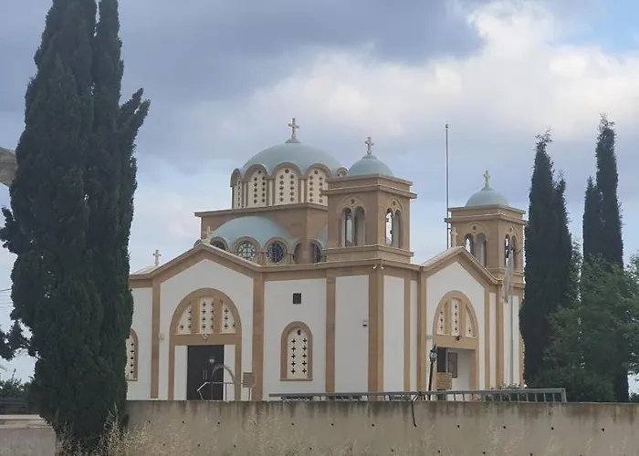 Апартаменти Stefaris 'sioukris Court'