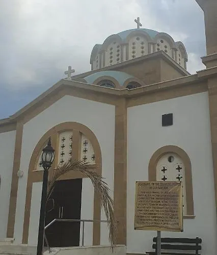 Stefaris 'sioukris Court' Апартаменти