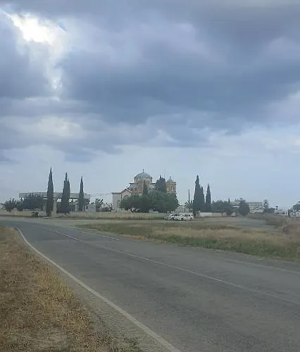 Апартаменти Stefaris 'sioukris Court'